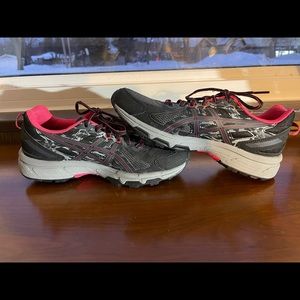 ASICS Woman’s size 9